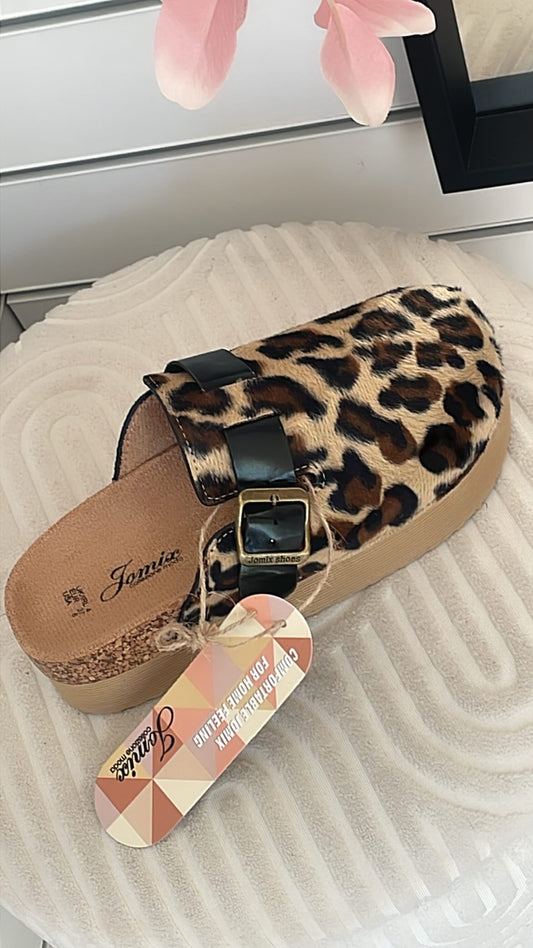 Beige Leopard